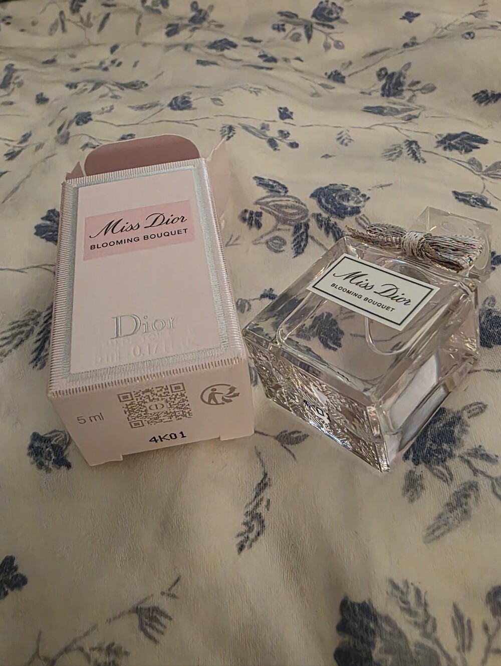 Miss Dior Blooming Bouquet Dior Beauty Mini .17oz 5ml NIB Travel Size - GWP - Picture 2 of 3